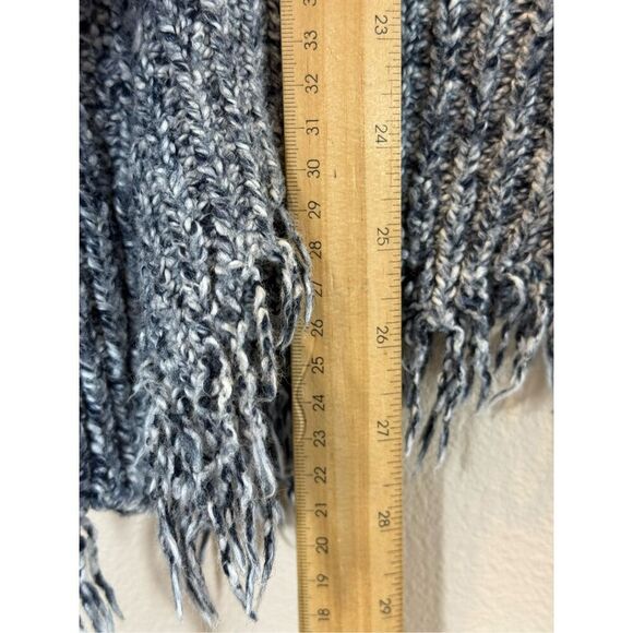 Wildfox Echo Distressed Cold-Shoulder Sweater Women's Small - Picture 11 of 13